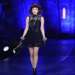 筧美和子がセクシーワンピースの小悪魔衣装でジャック・オー・ランドに登場！