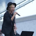 つるの剛士がポニーキャニオン創立50周年記念ステージで意外な曲を熱唱！「僕達おじさん子クラブが歌います（笑）」