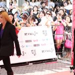 【VMAJ2014】GLAYが黒のタキシード姿でレッドカーペットに登場！