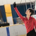 羽生結弦がロッテ「ガーナミルクチョコレート」新CMに出演！元気すぎる「OK」ポーズが完成！