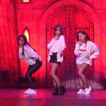 板野友美がセクシーな『おねだりダンス』でジャック・オー・ランドに集まった観客を悩殺！