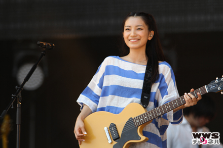 【ライブレポート】6年連続出場！底なしパワーMAXのリトルガールmiwaが登場！ROCK IN JAPAN FESTIVAL 2015