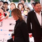 【VMAJ2014】GLAYが黒のタキシード姿でレッドカーペットに登場！