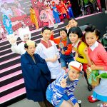 人気絶頂のピコ太郎 サザエさん一家に扮したエビ中らがお台場ハロウィーンに登場！