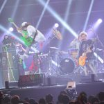 【ライブレポート】WANIMAがバズリズムライブで大感動の光のウェーブで生み出す！「もう曲やらんでいい！皆ありがとう！」