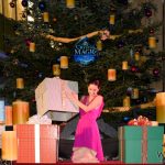 中村アンが背中が大きく開いた鮮やかなピンクのドレスで「渋谷ヒカリエ」クリスマスツリー点灯式に登場！