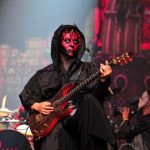 【ライブレポート】喜矢武豊が1人で4人のゴールデンボンバーで登場！？Hiroと逹瑯が『X』を披露！？VAMPSの繰り出すハロウィンは予想不可能な展開の連続！