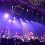 【ライブレポート】VAMPSハロウィン初日にHYDEとゴールデンボンバー・鬼龍院翔の『X』が披露されるなど豪華すぎるステージの連続！