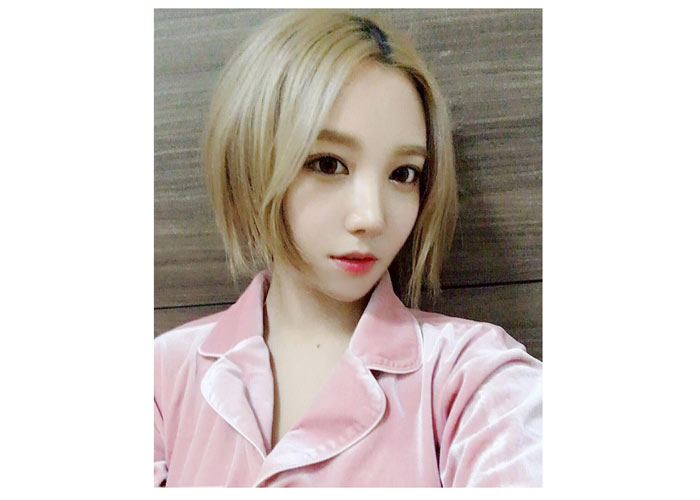 ざわちんの金髪ショートヘアが可愛すぎると話題に！みずきてぃプロデュースのピンクの パジャマもお似合い！