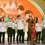 AIがNHK紅白リハーサルに登場！169人のゴスペル隊と共に熱唱！