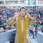 ピコ太郎が初のリリースイベントで新曲初披露！クリスマスを前に『ピコサンタ』に変身！？