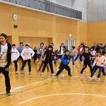 EXILE 佐藤大樹がダンスの先生としてサプライズ登場！子供達に『Choo Choo TRAIN」の振り付けを指導！