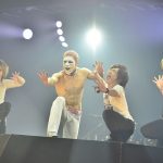 ゴールデンボンバーが今年もカウントダウン・ジャパンのトップバッターで 2016年の出来事をふんだんに取り入れたお祭り騒ぎ！