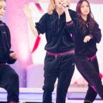 E-girlsがNHK紅白のリハーサルに登場！MAKIDAIらの容態については「元気だと報告をもらっています」