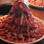 牛角20周年最後の「肉の日」イベントで可愛いすぎる大食いアイドル・美和花樺が奮闘！？ わずか18秒で予約完売した伝説の290円「2.9キロ大食いチャレンジ」が復活し、2017年1月限定の新春メニューも登場！！