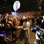 X JAPAN YOSHIKIが香港で前代未聞の振替無料ライブ達成! トラブルを乗り越えてNHK紅白のステージへ!