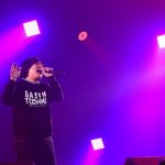 岡崎体育がCOUNTDOWN JAPANに初出場！エンターテイメント性溢れる演出とネタ連発にオーディエンスは一気に虜に！？