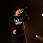 岡崎体育がCOUNTDOWN JAPANに初出場！エンターテイメント性溢れる演出とネタ連発にオーディエンスは一気に虜に！？