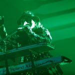 ヴィジュアル系バンドDECAYSが、COUNTDOWN JAPAN 16/17で妖艶なライブパフォーマンスを見せつける！