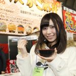 さくらシンデレラ 優木りの、美和花樺が全国ご当地どんぶりや激辛ハバネロアイスに挑む！〜ふるさと祭り東京グルメレポート〜