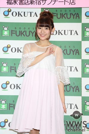 スパガ 浅川梨奈が30万円の等身大写真集の発売を発表！2017年も1000年に1度の童顔巨乳から目が離せない！