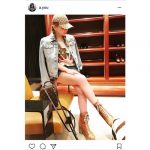 浜崎あゆみがSEXYすぎるショートパンツで美脚を披露！世界女性デーに向けてメッセージ！