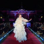 中川翔子が「大人可愛い」をテーマに「ＳＨＩＢＵＹＡ　ＲＵＮＷＡＹ」に白レースのセットアップで登場！