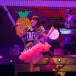 ピコ太郎の日本武道館ライブにLiSA、サイサイ、ももクロ派生ユニット・マス寿司三人前など様々なゲストが次々と登場！