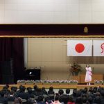 大原櫻子が卒業生へ向けた生ライブをサプライズで披露！「私はシンデレラの格好で卒業証書をもらいました」