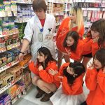 【独占レポ】ダイコクドラッグPRアイドル・DDプリンセスが1stアルバム『TSUBASA』の発売報告に店舗をまわる！