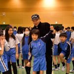 GENERATIONSの中務裕太、小森隼人が小学生にダンス授業！「夢や目標を持つきっかけになれば嬉しい」