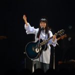 miwaが伸びやかな歌声で『君に出会えたから』『アイオクリ』を東京ガールズコレクション2017 S/Sで披露！