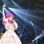 【ライブレポート】巨大な太鼓を叩き、インディアン姿やロシアンスタイルも披露。きゃりーぱみゅぱみゅが全25公演のツアーファイナルを締めくくる。