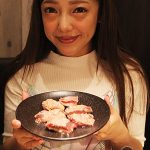 モデル・石川ナサが牛角赤坂店をGW初日、肉の日にレポート！厳選黒毛和牛などワンランク高いゴージャスなメニューを堪能！