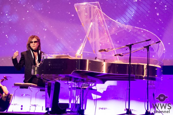 X JAPANのYOSHIKIが「新経済サミット2017」に出演!『Forever Love』のピアノ演奏後に小泉純一郎がサプライズ登場!