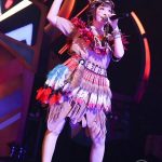 【ライブレポート】巨大な太鼓を叩き、インディアン姿やロシアンスタイルも披露。きゃりーぱみゅぱみゅが全25公演のツアーファイナルを締めくくる。