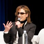 X JAPANのYOSHIKIが「新経済サミット2017」に出演！『Forever Love』のピアノ演奏後に小泉純一郎がサプライズ登場！
