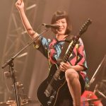【ライブレポート】デビューと同じくVIVA LA ROCK出演4年目のSHISHAMOがついにStar STAGEに登場！熱い会場を盛り上げる！