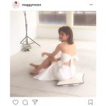 マギーがセクシーな美背中を披露し大絶賛の声！「女神様みたいです」