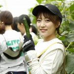 「密度の濃い時間を過ごせました!」RockCorps(ロックコープス)公式アンバサダー高橋みなみが福島市の農地ボランティア活動にサプライズで参加!
