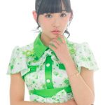 スパガ 浅川梨奈が話題のセクシーすぎる等身大サイズの写真集と初対面！お尻部分を触りながら「お、凄い!」