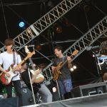 【ライブレポート】メトロックの最終日、オープンニングを飾ったキュウソネコカミ。ライブでおなじみ、あの“筋斗雲”が今回はダブルで登場！