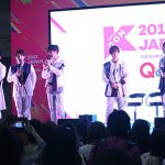 【写真特集】五人組メンズグループ・CODE-Vが白スーツでセクシーなダンスパフォーマンス！『Spring Love』で美声を響かせる！