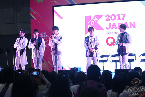 【写真特集】五人組メンズグループ・CODE-Vが白スーツでセクシーなダンスパフォーマンス！『Spring Love』で美声を響かせる！