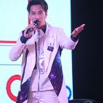 【写真特集】五人組メンズグループ・CODE-Vが白スーツでセクシーなダンスパフォーマンス！『Spring Love』で美声を響かせる！