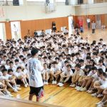 三代目JSB 山下健二郎が母校でランニングマンを指導!生徒からのサプライズに「最高の思い出になりました」