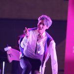 【写真特集】9人組韓国ダンスボーイズグループ・SF9が白衣装で圧巻のライブパフォーマンス！クイズコーナーではSEXYポーズも？！