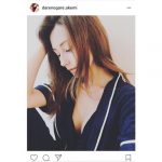 ダレノガレ明美の大胆に胸元が開いたセクシーパジャマ姿に歓喜の声！「ダレ天使だ」