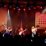 【ライブレポート】バンドじゃないもん!が熱狂パフォーマンスで『やついフェス2017』duo MUSIC EXCHANGEのトリを務める!