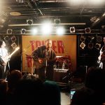 【ライブレポート】韓国出身のロックバンド・HYUKOH(ヒョゴ)が 渋谷タワレコで全８曲唯一無二のライブパフォーマンス！